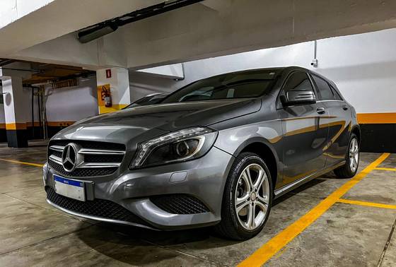 MERCEDES-BENZ CLASSE A 1.6 200 TURBO URBAN GASOLINA 4P AUTOMATIZADO